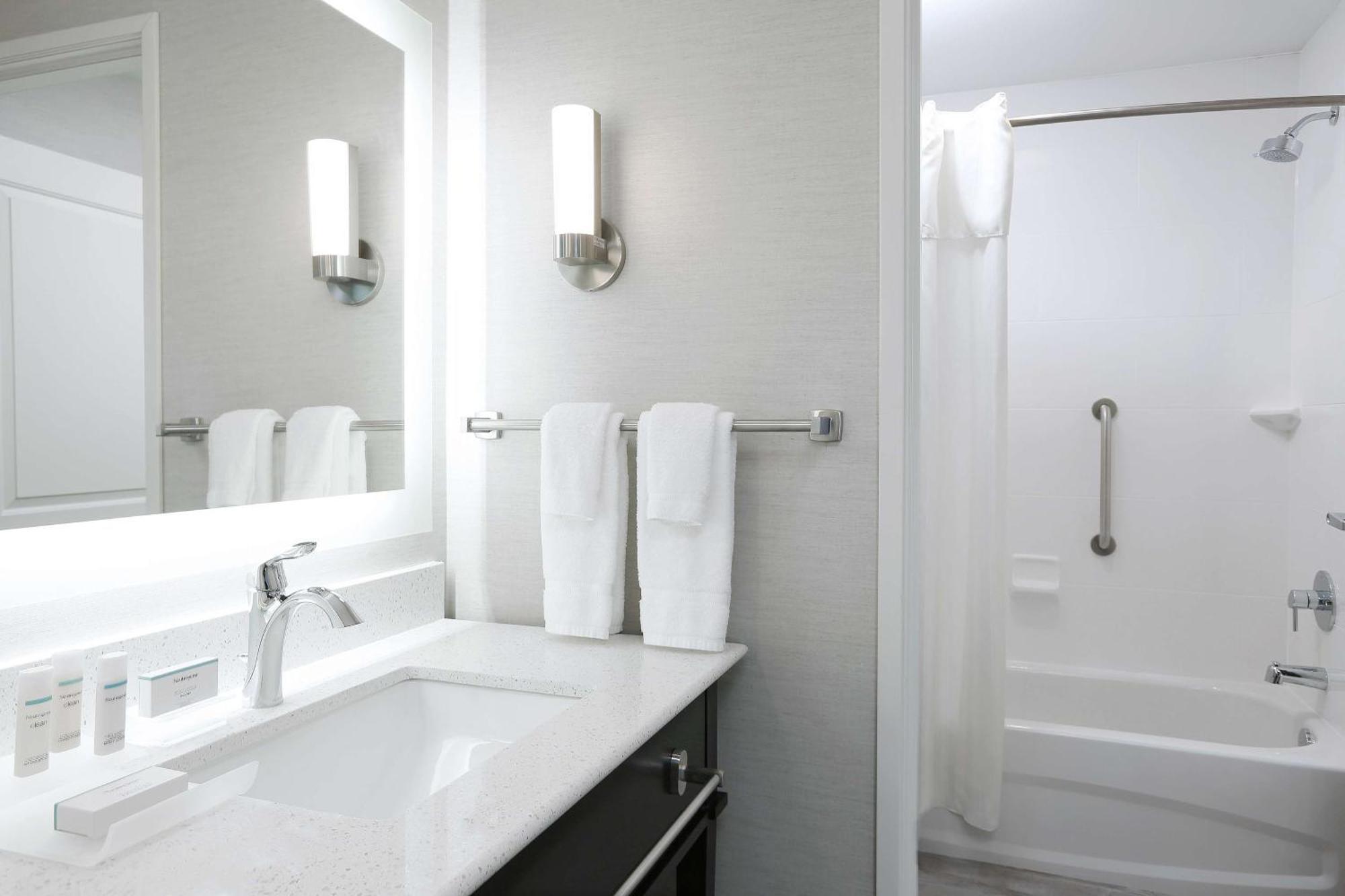 Homewood Suites By Hilton West Fargo/Sanford Medical Center Eksteriør bilde